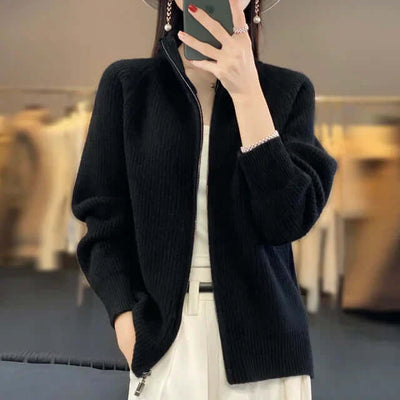 Elegante Strickjacke mit hohem Kragen
