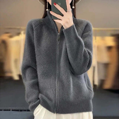 Elegante Strickjacke mit hohem Kragen