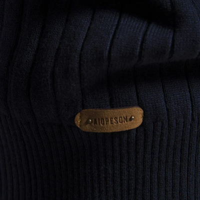 Eleganter Strickpullover mit halbem Reißverschluss