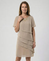 Elegantes Kleid Damen | Schlankmachender Schnitt & fließender Lagen-Look – Khaki