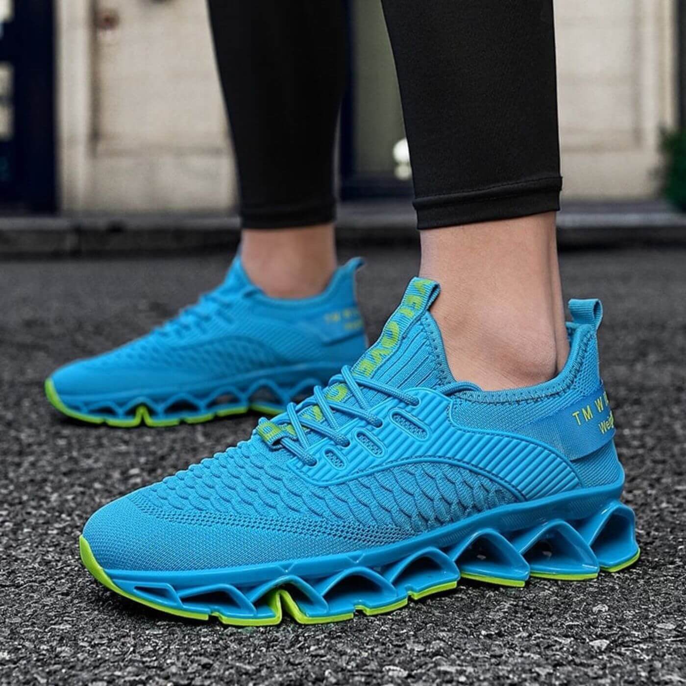 Elevate Kicks™ – Höhenerhöhende Sneakers