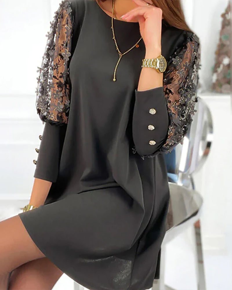 Elegantes Abendkleid für Damen mit V-Ausschnitt und Spitzendetails