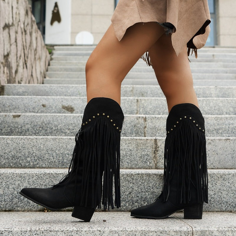 Fransige Cowboystiefel mit Rustikalem Charme