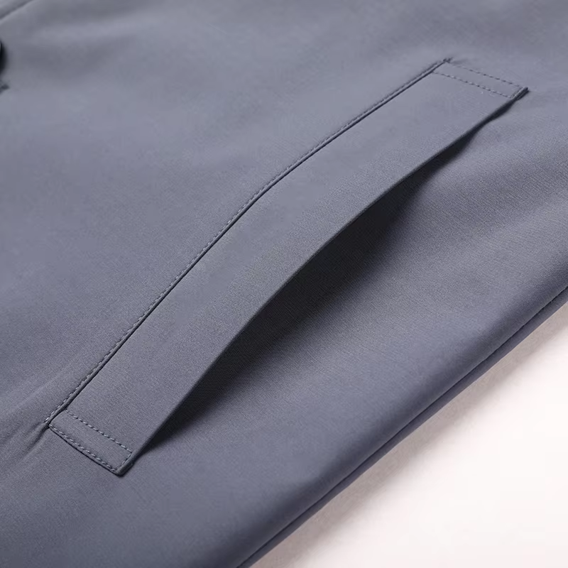 Eleganter Herren Trenchcoat – Klassischer Mantel mit Schulterdetails