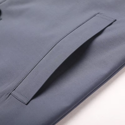 Eleganter Herren Trenchcoat – Klassischer Mantel mit Schulterdetails