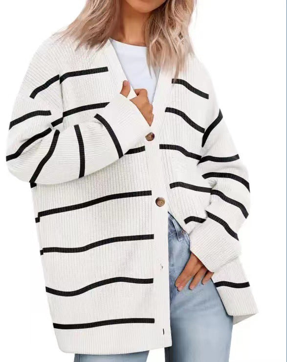 Gestreifte Strickjacke Damen mit entspannter Silhouette