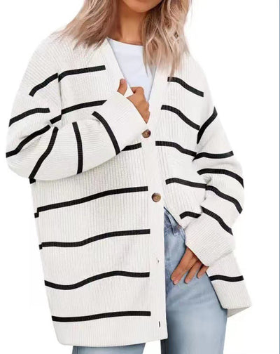 Gestreifte Strickjacke Damen mit entspannter Silhouette