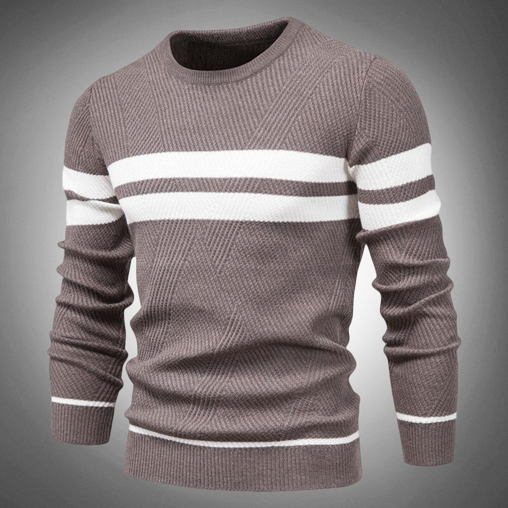 Gestreifter Pullover mit sportlicher Eleganz