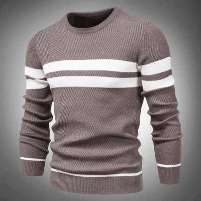 Gestreifter Pullover mit sportlicher Eleganz