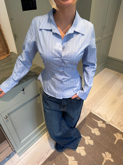 Aquila | Bügelfreie Bluse mit feinem Streifen