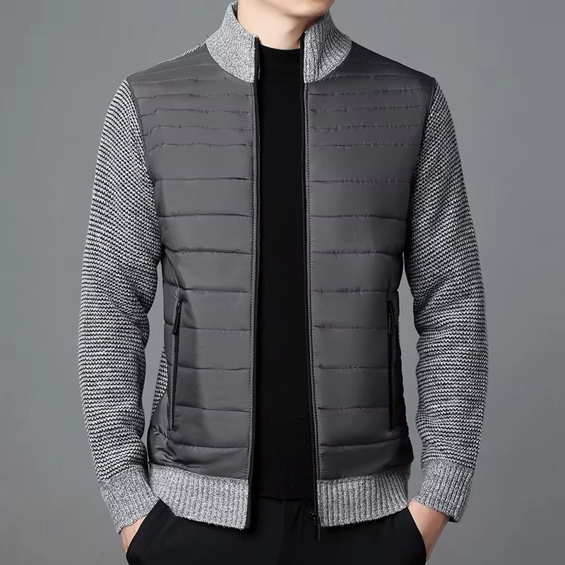 Herren-Steppstrickjacke mit strukturierten Ärmeln