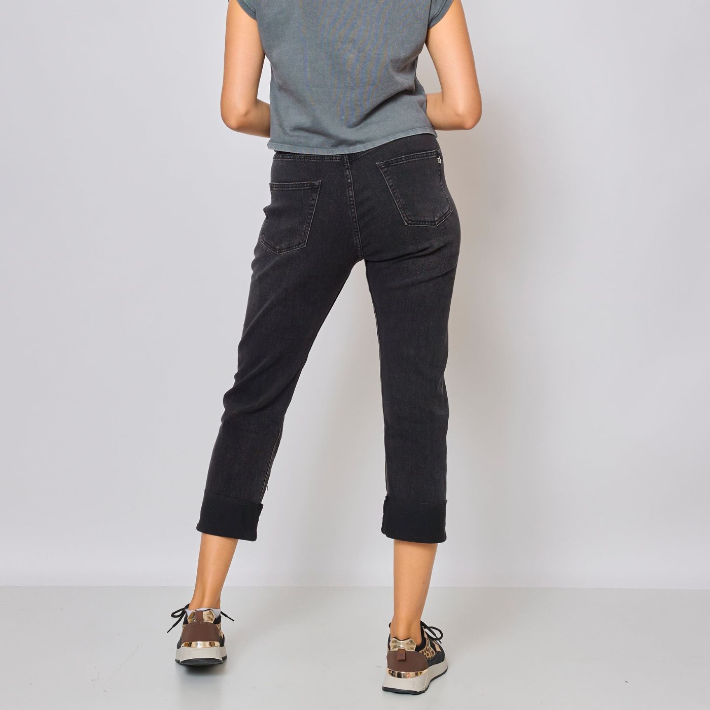Jessica – Jeans mit asymmetrischem Verschluss
