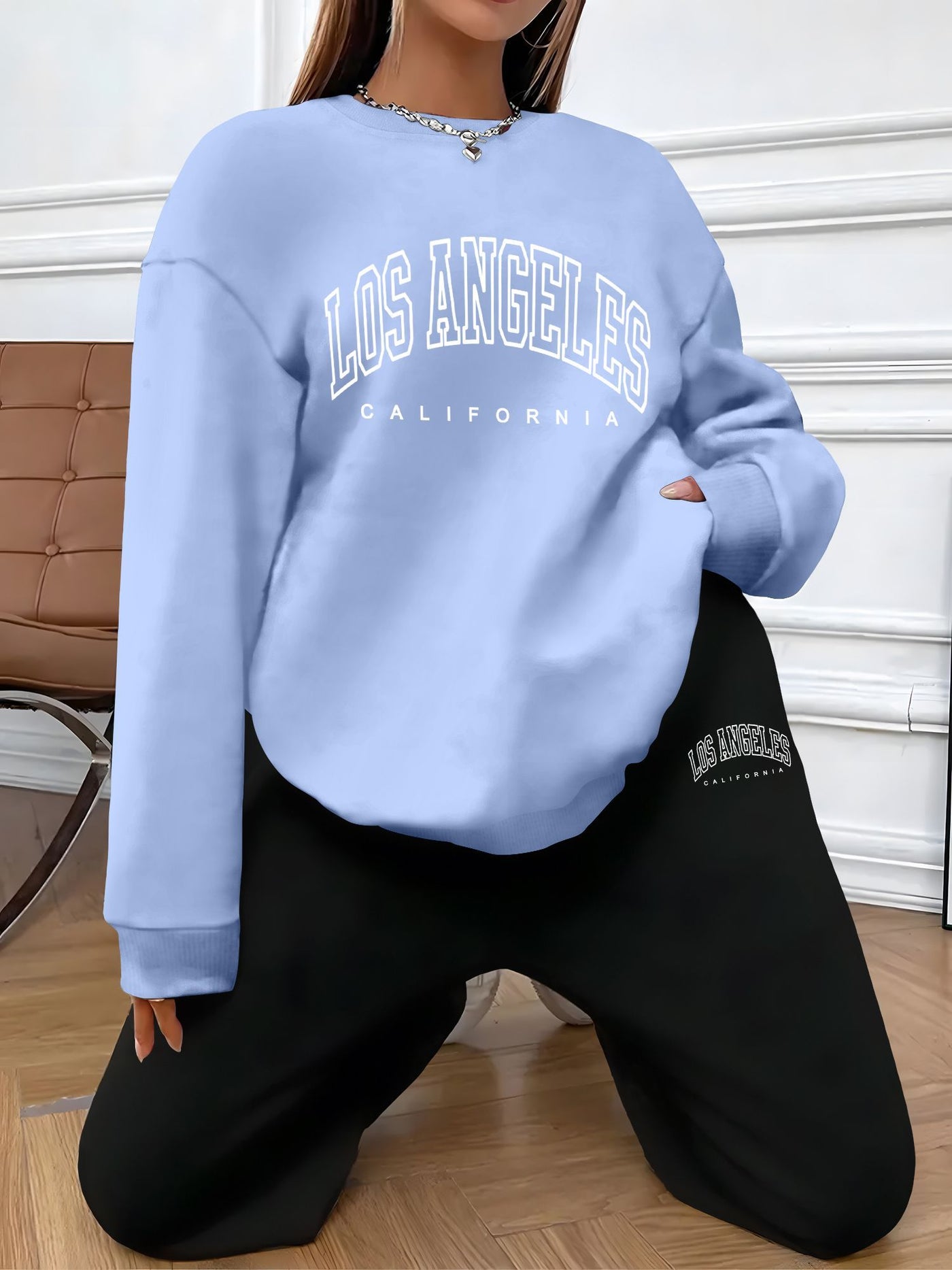 Bequemes Damen-Freizeitoutfit: Pullover und Jogginghose Set für kühle Tage