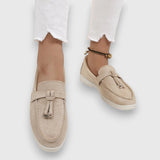 Loafer Damen | Leichter Wildleder-Slipper mit Golddetail & Komfortsohle – Beige