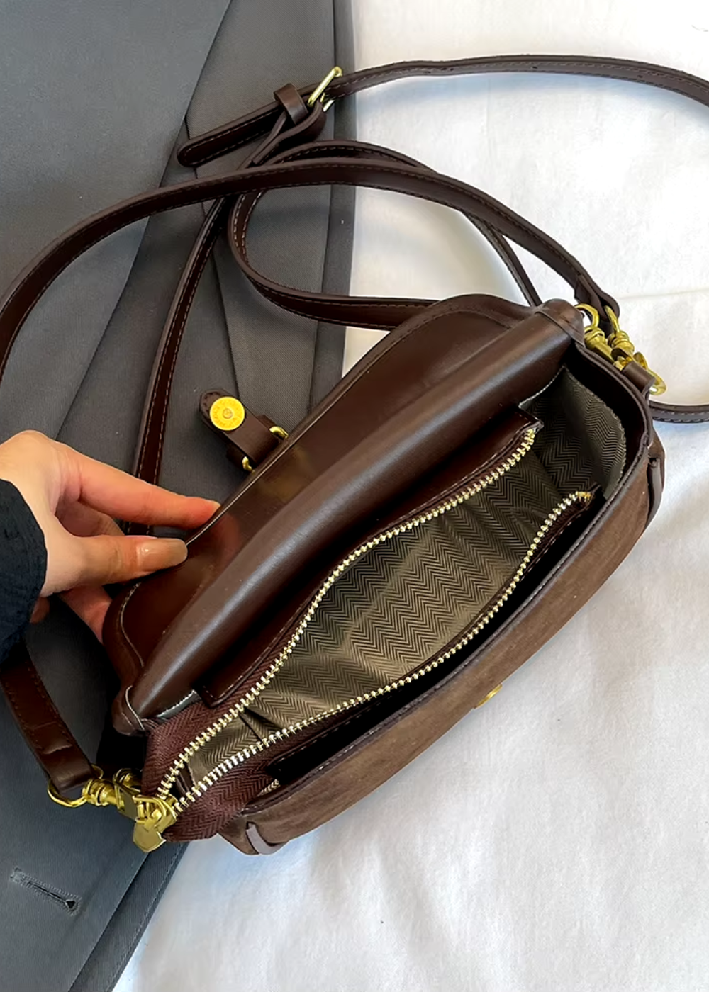 Damen Umhängetasche Wildleder – Kleine Crossbody Tasche Vegan & Vintage