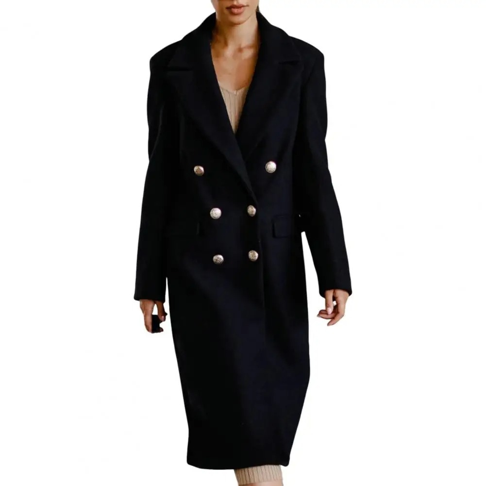 Eleganter Damenmantel - Figurbetont mit Taschen und Knöpfen