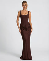 Maxikleid Damen | Figurbetont & Glamourös – Dunkelbraun