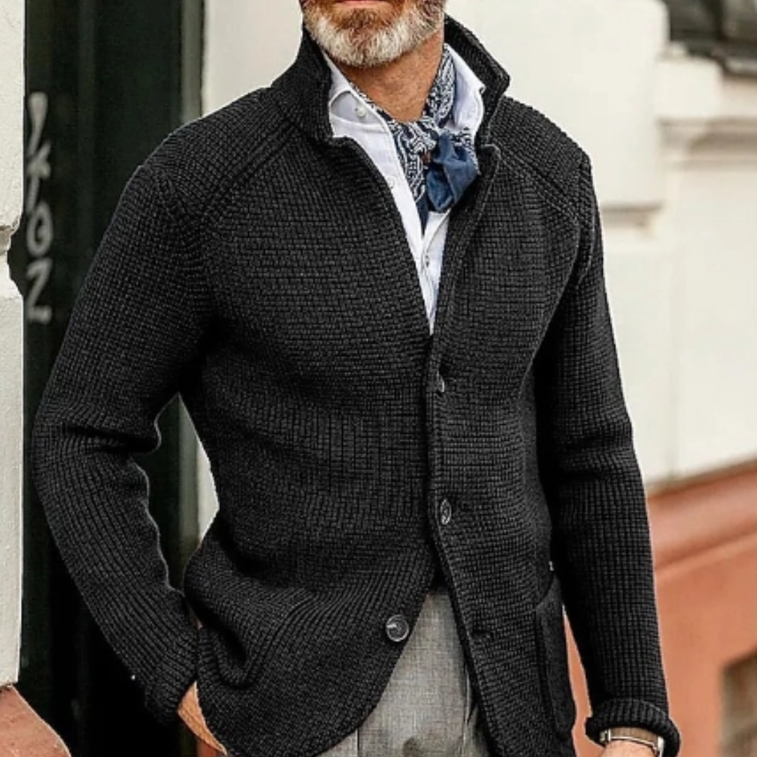 Moderne Strickjacke mit Knopfverschluss