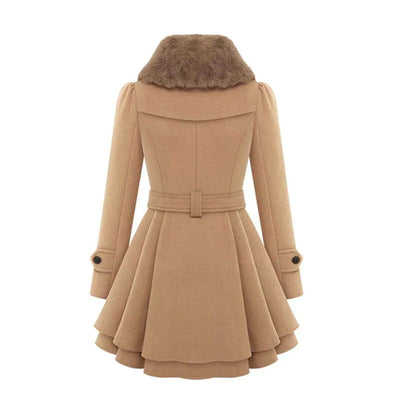 Yen | Schicker Trenchcoat mit veganem Pelz