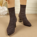 Damen Strumpfstiefeletten mit Blockabsatz und Rippstruktur – Dunkelbraun
