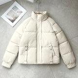Damen kurze Steppjacke mit hohem Stehkragen und D-Ring-Tasche – Milchtee