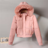 Damen kurzes wattiertes Kapuzenblouson mit Kunstfellkragen – Rosa