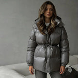Damen Kapuzenjacke mit anpassbarem Taillenzug und glänzendem Finish – Dunkelgrau