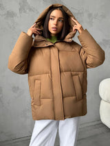 Damen Oversized Steppjacke mit Kapuze und integrierten Taschen – Karamell