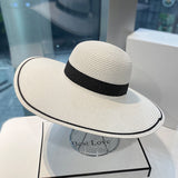 Damen Strandhut – Weiß mit schwarzem Band Stil 1