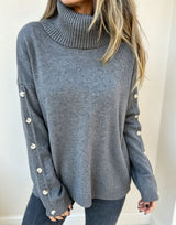 Mara | Damen Oversized Langarm-Turtleneck-Pullover mit Knöpfen – Grau