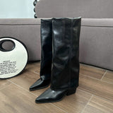 Damen Stiefel mit Blockabsatz und modernem Schnitt in Braun – Schwarz