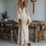 Noelene | Damen Maxikleid mit langen Ärmeln und Spitze im V-Ausschnitt – Beige
