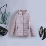 Damen ultraleichte gesteppte Kapuzenjacke mit taillierbarem Tunnelzug – Rosa