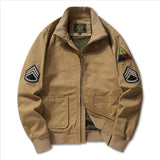 Herren Bomberjacke im Militärstil mit Patches und verdecktem Reißverschluss – Khaki T31