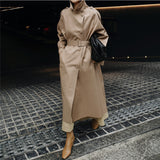 Damen Trenchcoat in Maxilänge mit hohem Stehkragen und Taillengürtel – Khaki