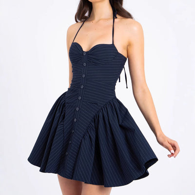 Paula - Rückenfreies Kleid mit fester Taille Weiblich