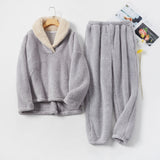 Clara | Damen Lounge-Set modern und klassisch – Hellgrau