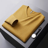 Max | Feiner Minimalistischer Pullover – Gelb