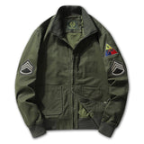 Herren Bomberjacke im Militärstil mit Patches und verdecktem Reißverschluss – Militärgrün T31