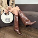 Damen Stiefel mit Blockabsatz und modernem Schnitt in Braun – Braun