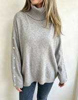 Mara | Damen Oversized Langarm-Turtleneck-Pullover mit Knöpfen – Hellgrau