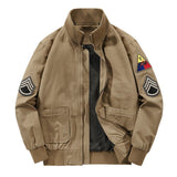 Herren Bomberjacke im Militärstil mit Patches und verdecktem Reißverschluss – Ocker