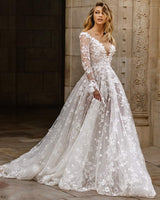 Damen Elegantes Tiefes V-Ausschnitt Hochzeitskleid Mit Floralen Spitzenapplikationen – Romantisches Brautkleid – Weiß