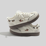 Damen Stilvolle Schnürbare Rote Sneaker Mit Karomuster Design – Beige