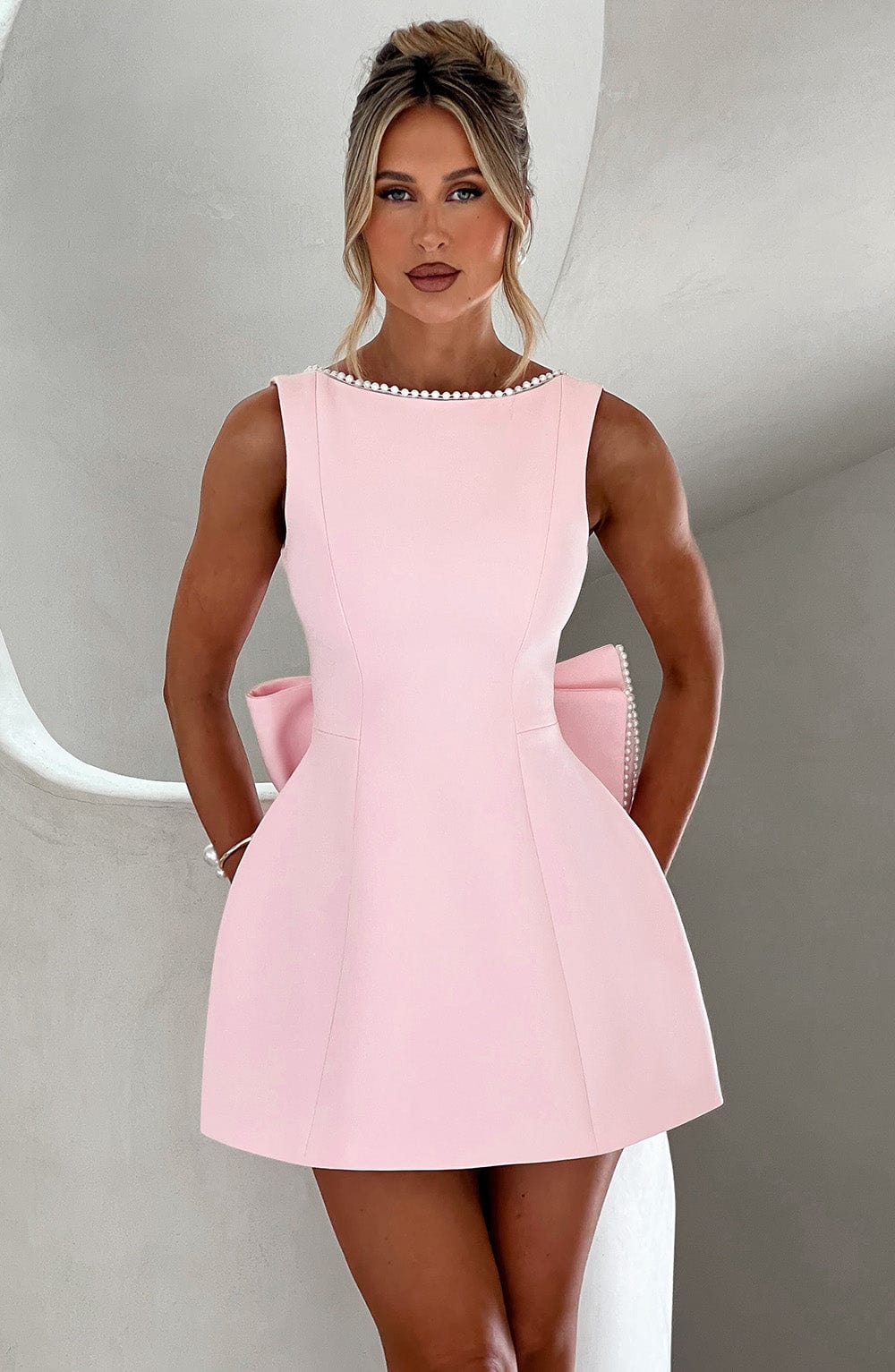 Elegantes Damen Mini-Kleid in Rosé - Figurbetonter Schnitt