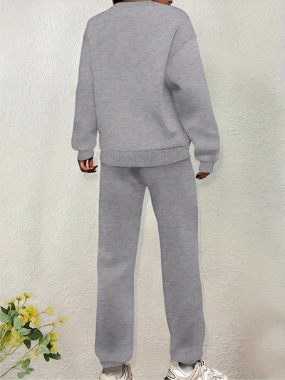 Bequemes Damen-Freizeitoutfit: Pullover und Jogginghose Set für kühle Tage