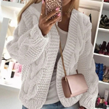 Raya | Damen Strickjacke mit grobem Strick und weiter Form – Weiß