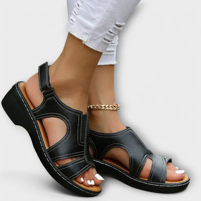Christina - Orthopädische Ledersandalen mit Komfortabsatz