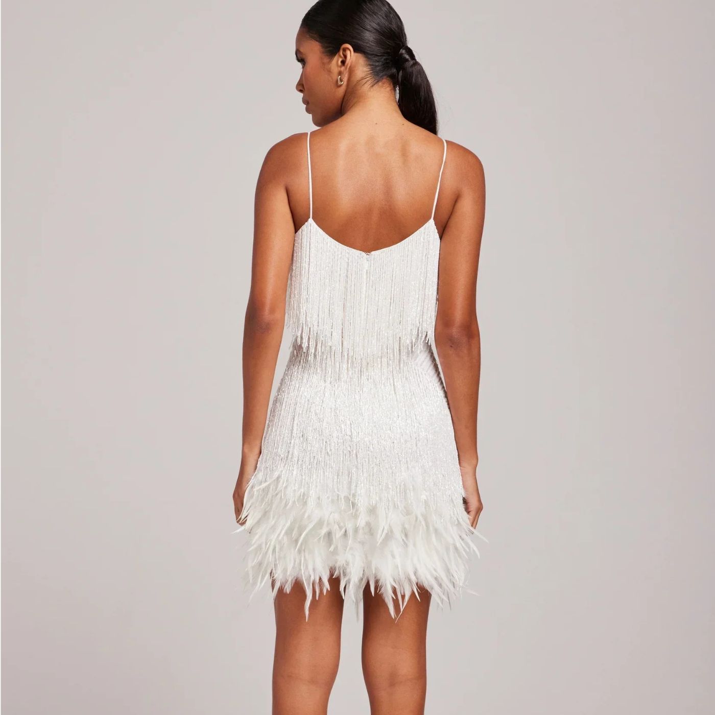 Samba – Luxuriöses Mini-Kleid mit Federn