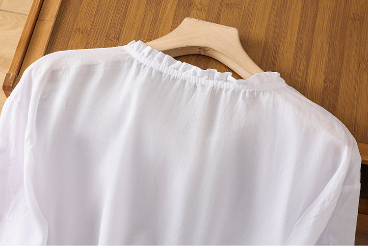 Kissina – Bestickte Bluse Aus Baumwollleinen